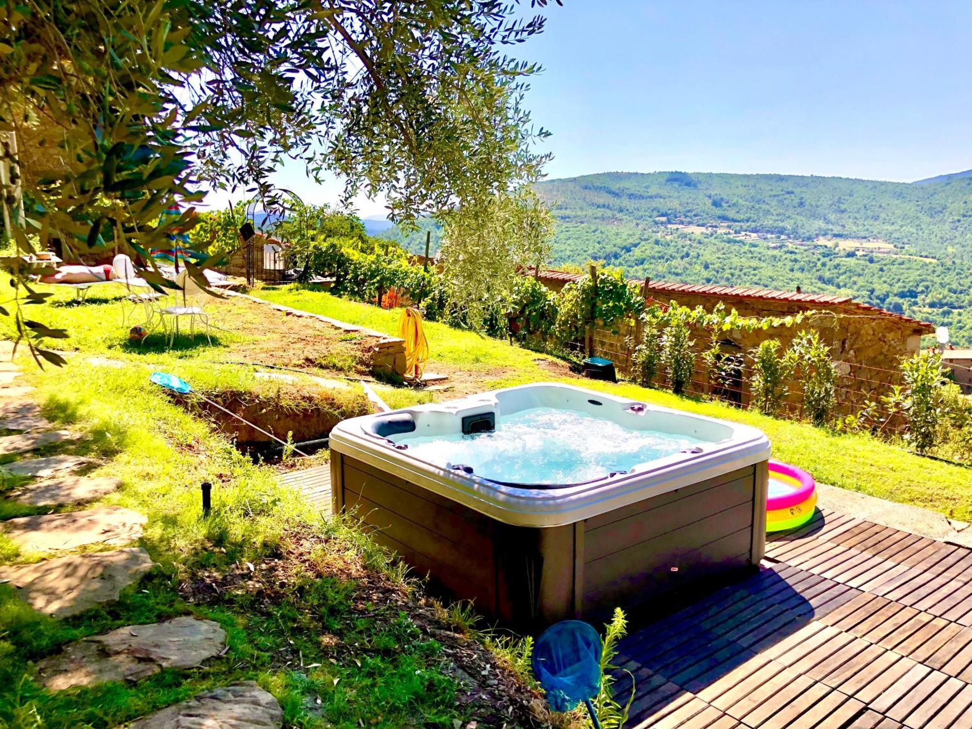 Bio Agriturismo Alba Etrusca Di Cortona - Organic Farmhouse- Appartamento Lavanda-Appartamento Rosmarino - Vasca Idromassaggio Esterna Poggioni Eksteriør billede